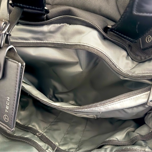 Tumi T-Tech Network T-Pass Expandable Solid Nylon Messenger Briefcase Bag - Picture 10 of 15